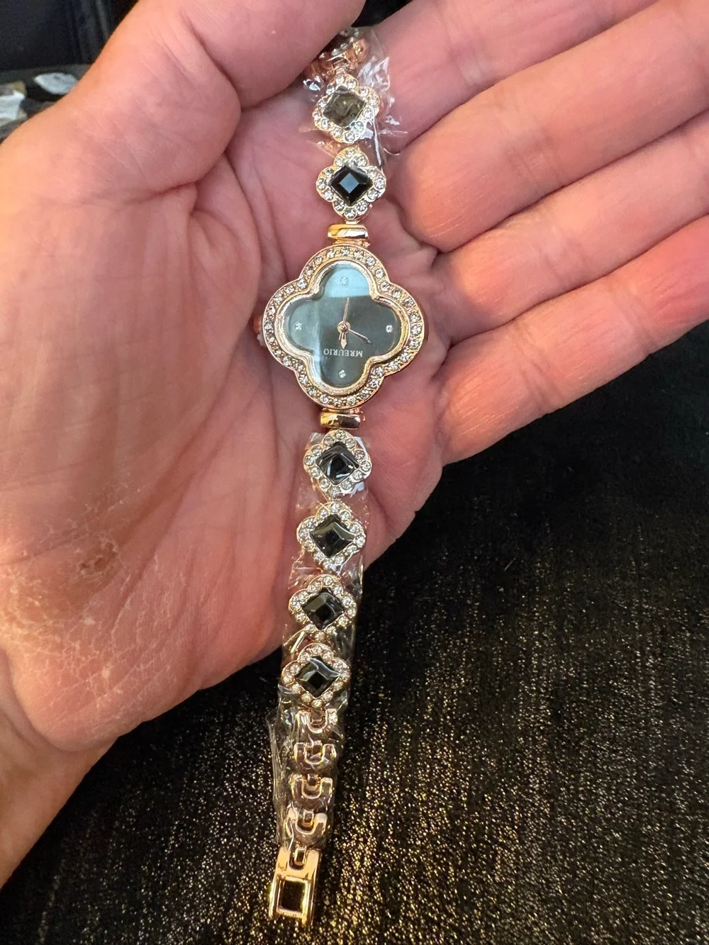 Watch-Black 4 Leaf Clover Rose Gold Watches, Diamond like Bracelet Slim Watch